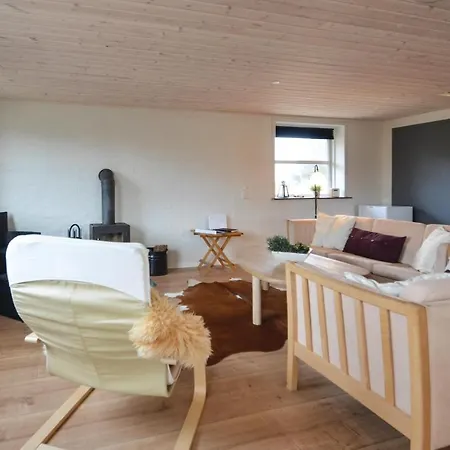 Three Bedroom Holiday In Casa vacanze